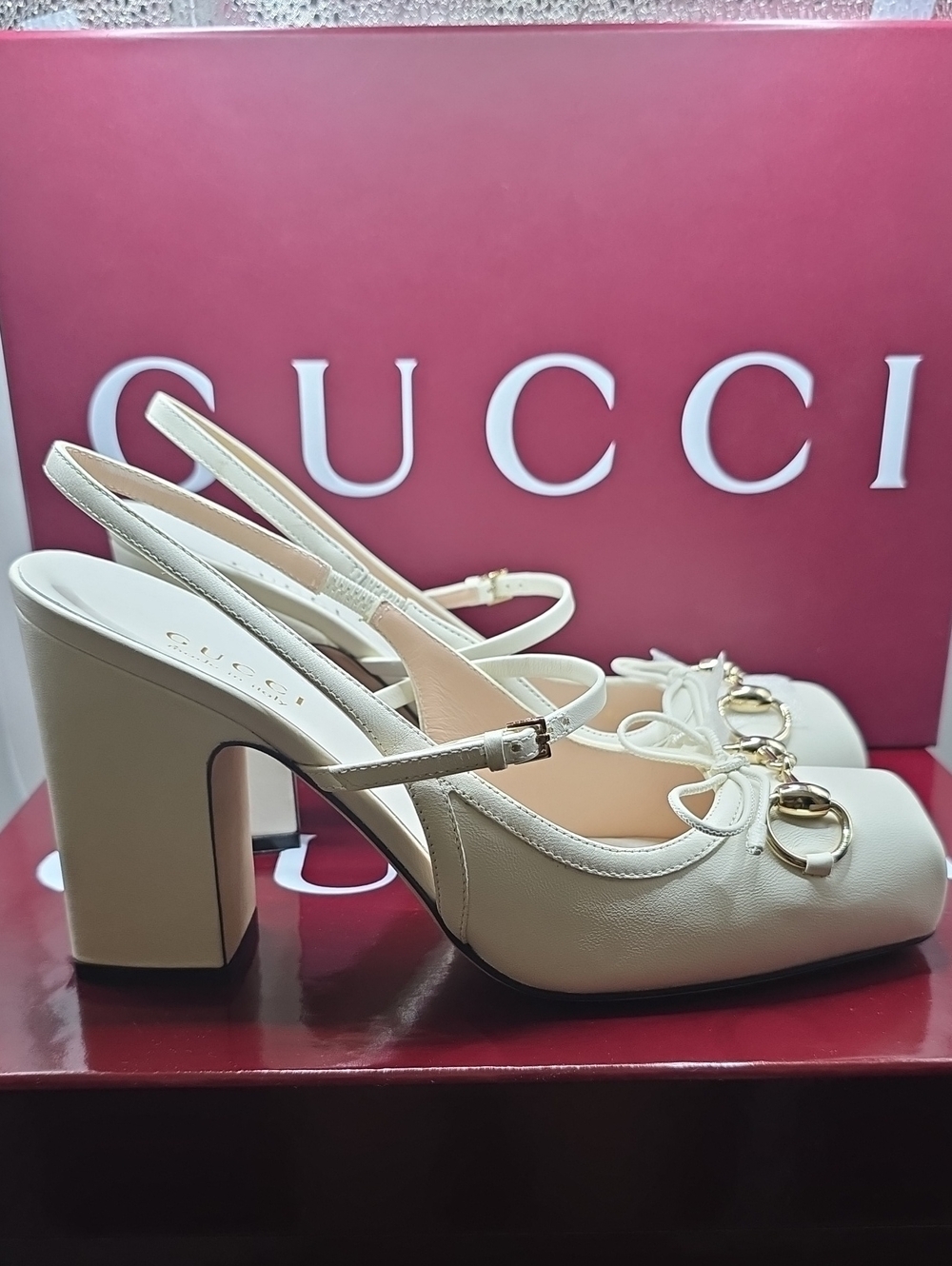 Gucci Cream Leather Slingback Block Heel Pumps with Gold Horsebit